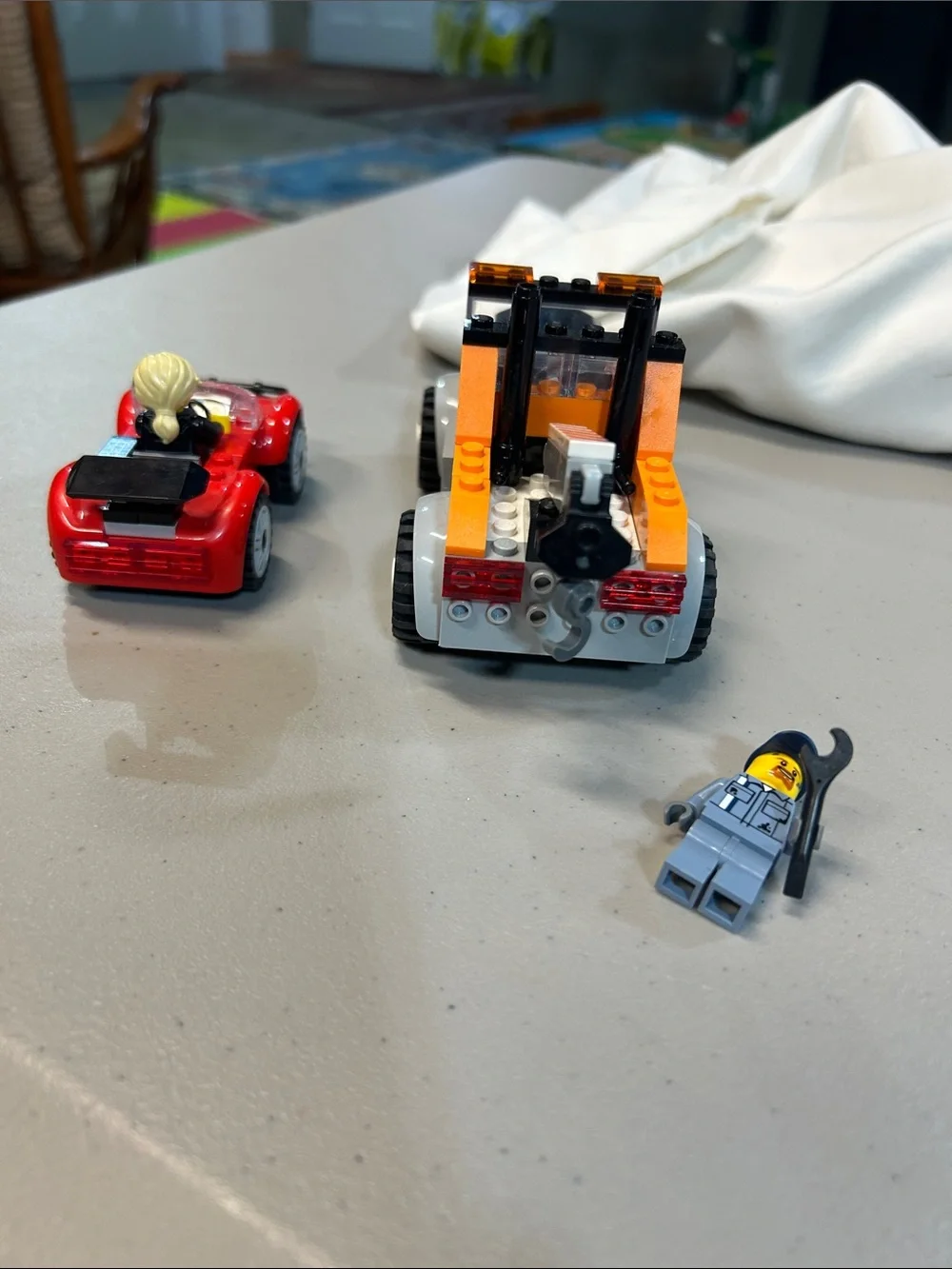 Lego 60435 City Tow Truck and Sports Car Repair